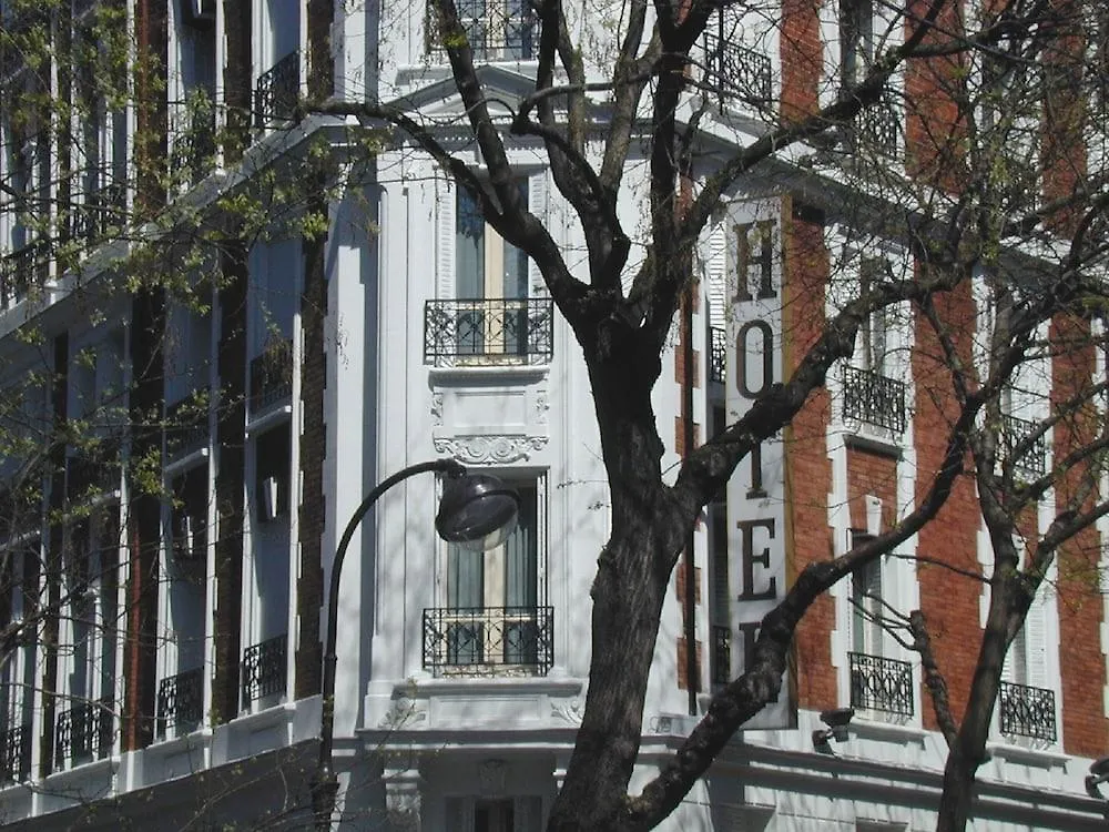 **  Adonis Sacre Coeur Hotel Roma Париж Франция