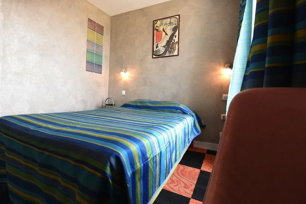 Adonis Sacre Coeur Hotel Roma Париж Франция